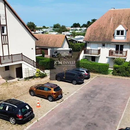 Apartment Confortable A 300 M De La Merville-Franceville-Plage